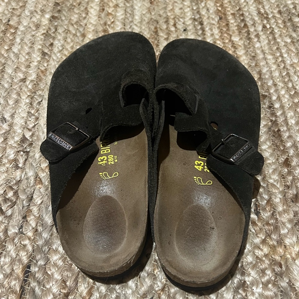 Dark brown Birkenstocks